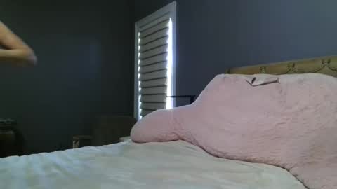 LisaisLuscious online show from 04-19-26, 08:22