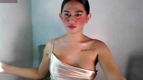 Snapshot of sexygigi_xox chatting on 11-14-25, 02:43 gigi online show from 11-14-25, 02:43