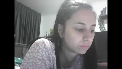 sexygirlk2000 online show from 04-20-26, 08:54