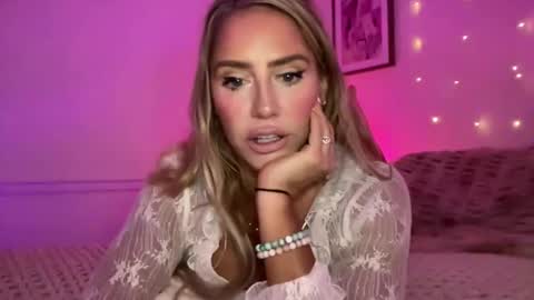 Ashley Love online show from 11-10-25, 09:19