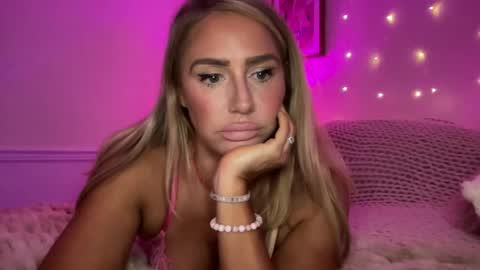 Ashley Love online show from 11-24-25, 08:58