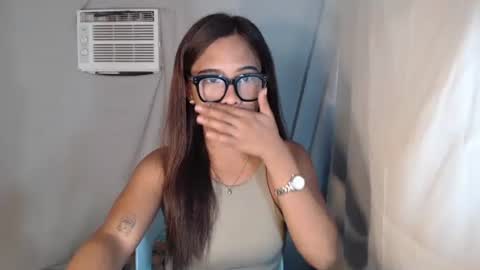 Snapshot of sexyguinevere chatting on 01-12-26, 04:50 Guine3 online show from 01-12-26, 04:50