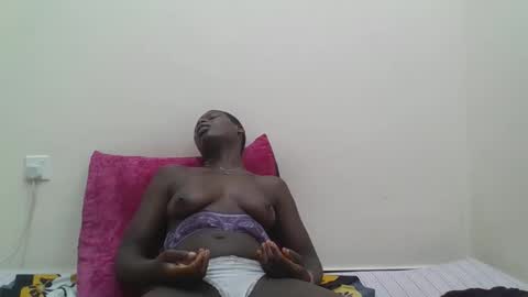 Snapshot of sexyhotgal4 chatting on 11-10-25, 01:04 MARGARET online show from 11-10-25, 01:04