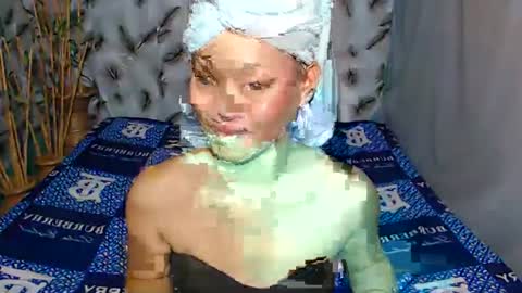 Snapshot of sexyhotrachelle chatting on 03-02-25, 12:01 Rachelle online show from 03-02-25, 12:01