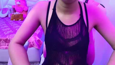 Snapshot of sexyislive chatting on 03-04-25, 12:33 sexyislive online show from 03-04-25, 12:33