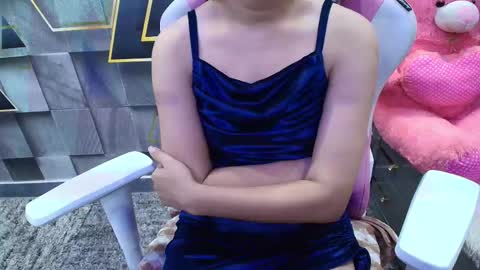 Snapshot of sexyislive chatting on 09-24-25, 12:19 sexyislive online show from 09-24-25, 12:19