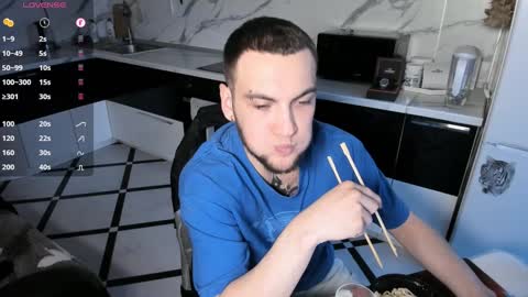Snapshot of sexykolya chatting on 12-16-24, 05:27 Kolya online show from 12-16-24, 05:27