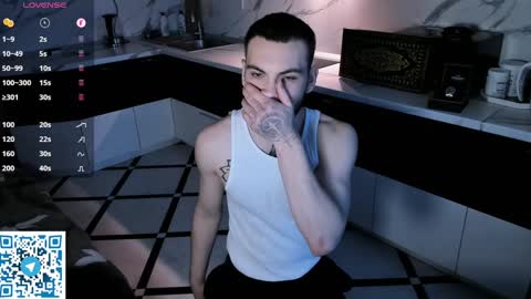 Snapshot of sexykolya chatting on 12-18-24, 06:53 Kolya online show from 12-18-24, 06:53