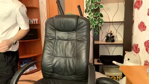 Snapshot of sexykolya chatting on 12-30-24, 11:38 Kolya online show from 12-30-24, 11:38