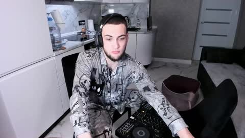 Snapshot of sexykolya chatting on 01-20-25, 10:37 Kolya online show from 01-20-25, 10:37