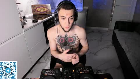 Snapshot of sexykolya chatting on 01-25-25, 02:37 Kolya online show from 01-25-25, 02:37