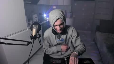 Snapshot of sexykolya chatting on 02-22-25, 11:35 Kolya online show from 02-22-25, 11:35