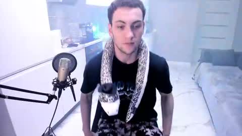 Snapshot of sexykolya chatting on 02-24-25, 12:09 Kolya online show from 02-24-25, 12:09