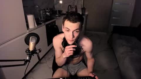 Snapshot of sexykolya chatting on 02-24-25, 03:12 Kolya online show from 02-24-25, 03:12