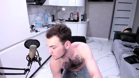 Snapshot of sexykolya chatting on 02-26-25, 10:53 Kolya online show from 02-26-25, 10:53