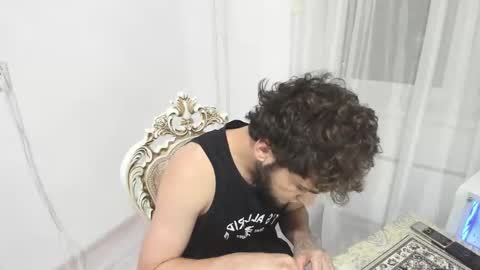 Snapshot of sexykolya chatting on 10-19-25, 05:35 Kolya online show from 10-19-25, 05:35