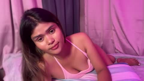 Snapshot of sexylady_pinayx chatting on 04-09-26, 01:49 Call me Bea online show from 04-09-26, 01:49