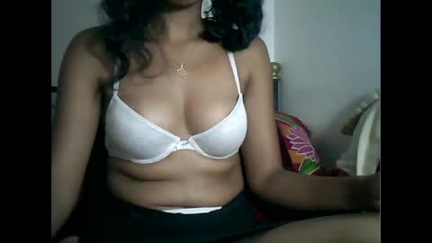Snapshot of sexylarra12 chatting on 01-12-25, 06:06 sexylarra12 online show from 01-12-25, 06:06