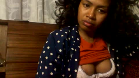 sexylarra12 online show from 06-19-26, 03:55