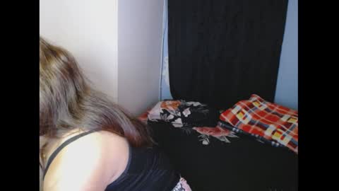 Snapshot of sexyloba_ chatting on 01-01-25, 02:30 sexyloba  independent model online show from 01-01-25, 02:30