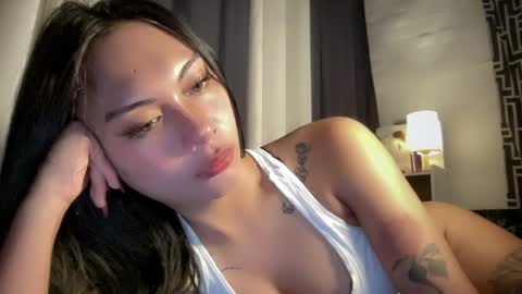 maxine online show from 03-25-26, 08:26