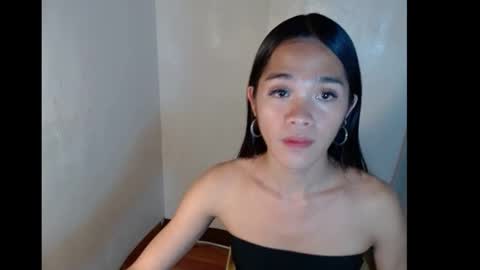 Snapshot of sexylunox chatting on 10-11-25, 11:25 Lunox3 online show from 10-11-25, 11:25