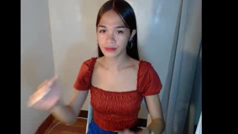 Snapshot of sexylunox chatting on 10-12-25, 02:27 Lunox3 online show from 10-12-25, 02:27