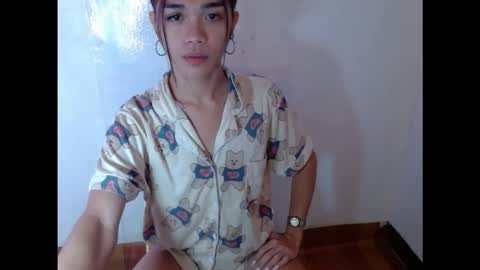 Snapshot of sexylunox chatting on 10-17-25, 07:16 Lunox3 online show from 10-17-25, 07:16