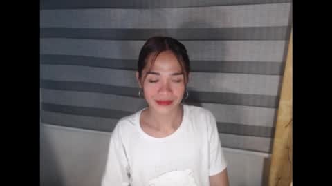 Snapshot of sexylunox chatting on 10-19-25, 09:15 Lunox3 online show from 10-19-25, 09:15