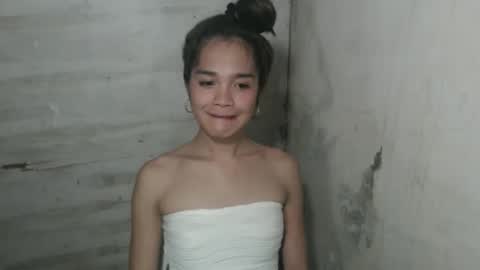 Snapshot of sexylunox chatting on 11-20-25, 09:42 Lunox3 online show from 11-20-25, 09:42