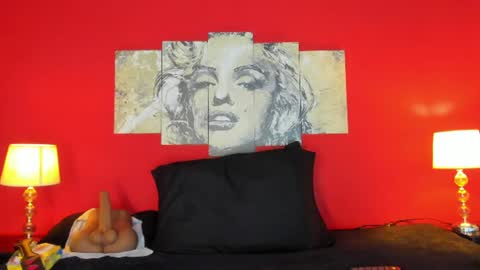 Snapshot of sexymaduraluciana chatting on 07-09-26, 10:52 Luciana online show from 07-09-26, 10:52