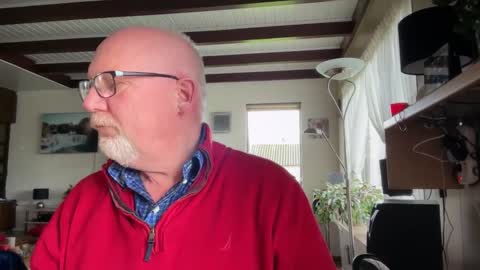 SexyLuke online show from 10-26-25, 09:48