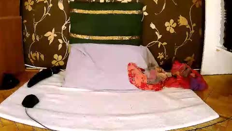 Snapshot of sexymayagold chatting on 09-17-25, 05:53 Squirty Maya Gold online show from 09-17-25, 05:53