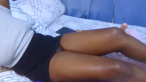 Snapshot of sexymompie chatting on 01-29-25, 09:33 CANDY online show from 01-29-25, 09:33