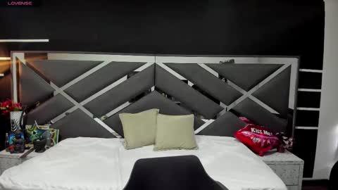 Snapshot of sexynaf chatting on 09-16-25, 07:15 N A F online show from 09-16-25, 07:15