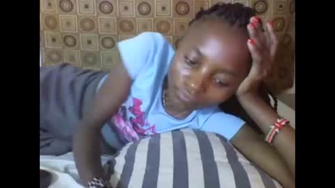 Snapshot of sexyneedle22 chatting on 02-08-25, 05:18 VIVIAN online show from 02-08-25, 05:18