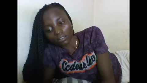 Snapshot of sexyneedle22 chatting on 02-17-25, 07:58 VIVIAN online show from 02-17-25, 07:58