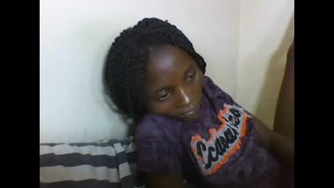 Snapshot of sexyneedle22 chatting on 02-17-25, 11:02 VIVIAN online show from 02-17-25, 11:02