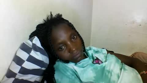 Snapshot of sexyneedle22 chatting on 02-18-25, 10:36 VIVIAN online show from 02-18-25, 10:36