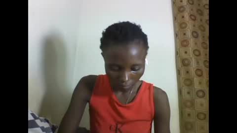 Snapshot of sexyneedle22 chatting on 02-23-25, 05:29 VIVIAN online show from 02-23-25, 05:29