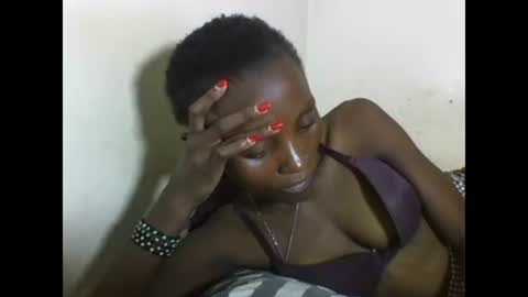 Snapshot of sexyneedle22 chatting on 02-24-25, 06:26 VIVIAN online show from 02-24-25, 06:26