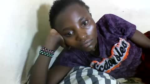 Snapshot of sexyneedle22 chatting on 02-26-25, 12:36 VIVIAN online show from 02-26-25, 12:36