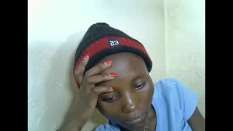 Snapshot of sexyneedle22 chatting on 02-28-25, 10:41 VIVIAN online show from 02-28-25, 10:41