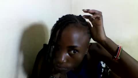 Snapshot of sexyneedle22 chatting on 03-08-25, 05:17 VIVIAN online show from 03-08-25, 05:17