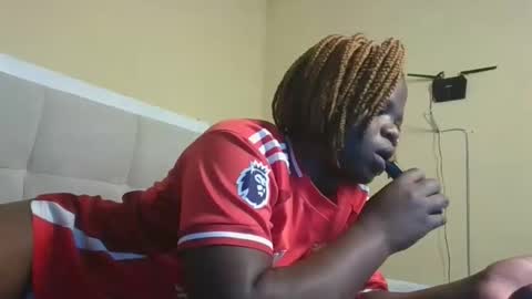 Snapshot of sexynina25 chatting on 09-16-25, 12:17 nina online show from 09-16-25, 12:17