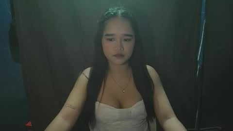 Snapshot of sexypakdatx18 chatting on 11-11-25, 03:50 RACHELLE online show from 11-11-25, 03:50