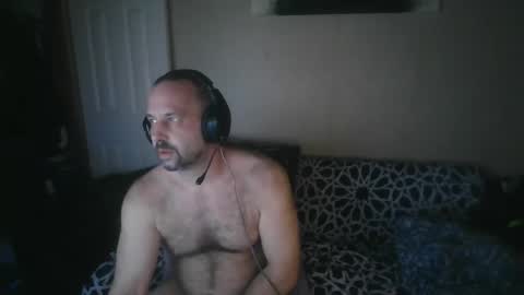 Snapshot of sexypeople4204u chatting on 04-15-26, 10:32 sexypeople4204u online show from 04-15-26, 10:32