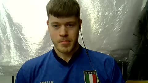 Snapshot of sexypornhot chatting on 01-09-25, 06:38 Erikson online show from 01-09-25, 06:38