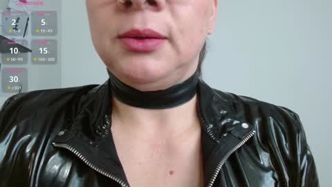 Snapshot of sexypsychologist chatting on 12-15-24, 02:37 Sexy Psychologist online show from 12-15-24, 02:37