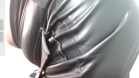 Snapshot of sexypsychologist chatting on 01-30-25, 12:18 Sexy Psychologist online show from 01-30-25, 12:18